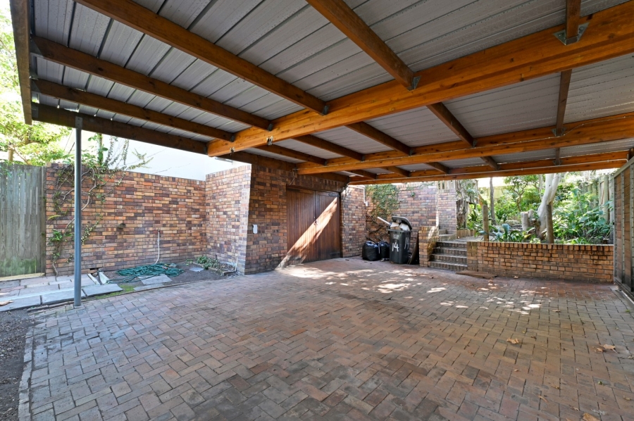 To Let 4 Bedroom Property for Rent in Newlands Western Cape